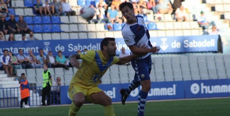 Josu Ozkoidi en l'últim partit a la Nova Creu Alta entre Sabadell i Badalona | Sendy Dihor